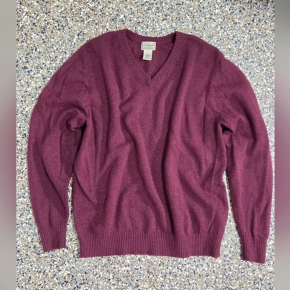 L.L. Bean Other - Vintage L.L. Bean Burgundy V-Neck Lambs Wool Sweater